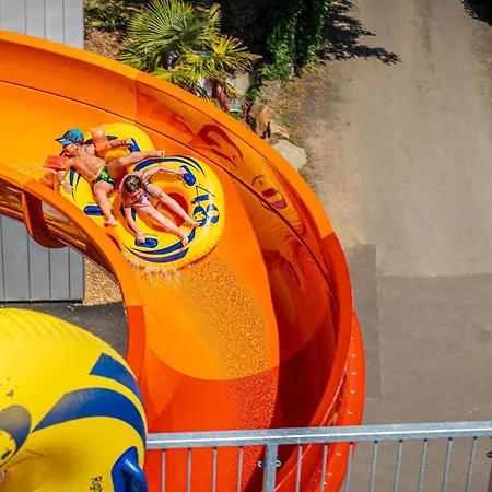 Camping Saint-Hilaire-De-Riez 리조트